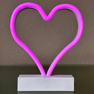 Children's Room Decor Shaped Pink Heart Neon LED Vibrant Night Light Lamp NIB